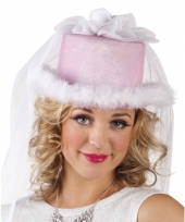 Carnavalskleding hoge roze dameshoed sluier
